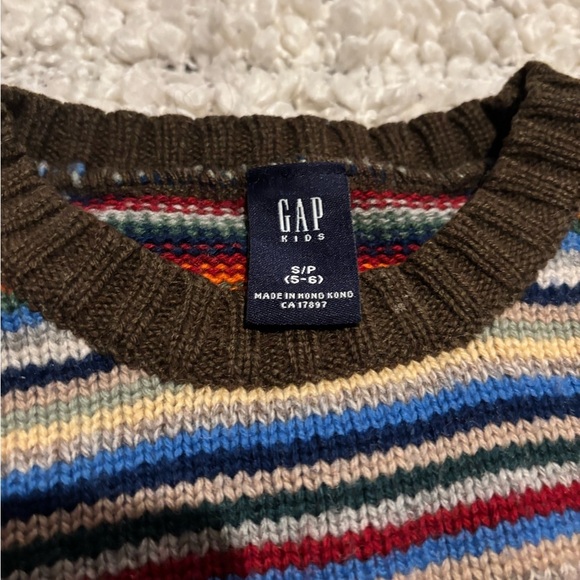 100% Lambs Wool GAP Crewneck Sweater - Picture 2 of 3